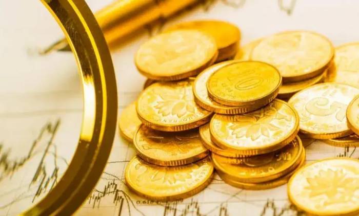 US Stocks Plunge, Nasdaq Tumbles, Gold & Oil Swing Wildly